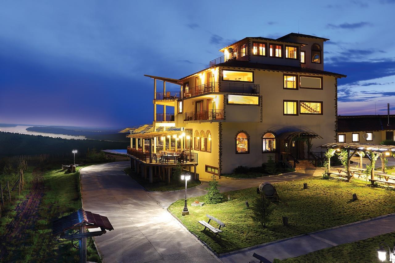 Seven Generations Winery Hotel Mechka Экстерьер фото
