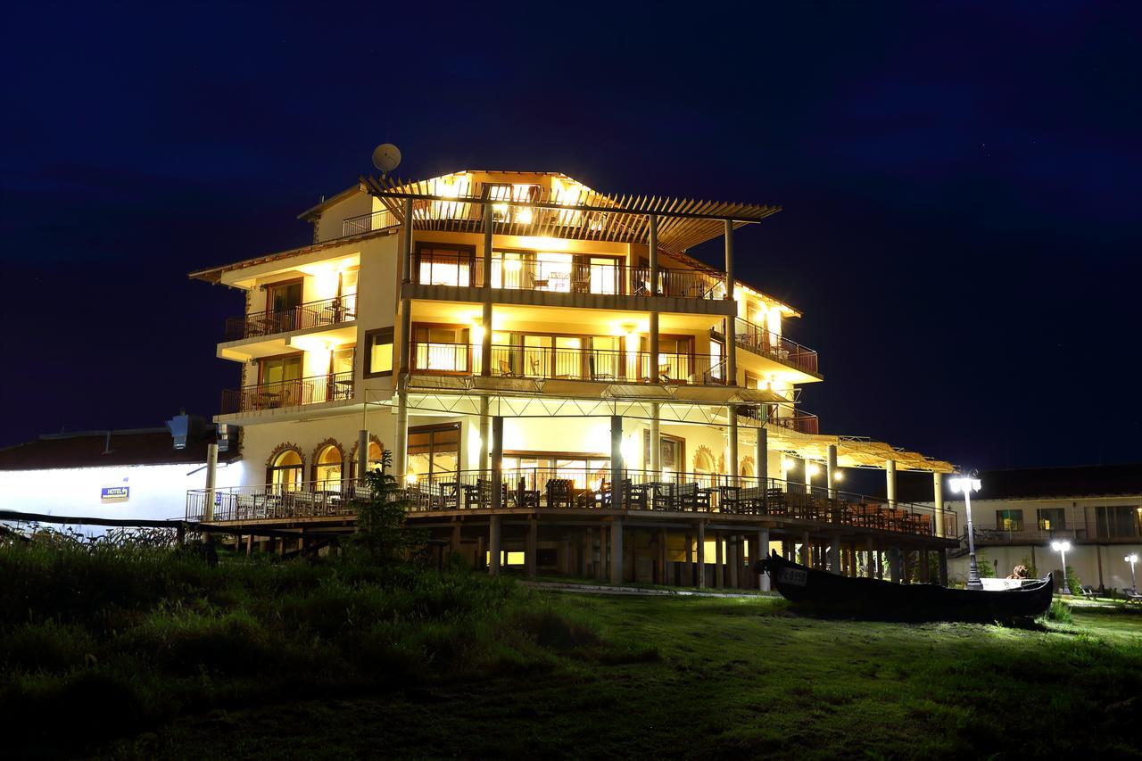 Seven Generations Winery Hotel Mechka Экстерьер фото