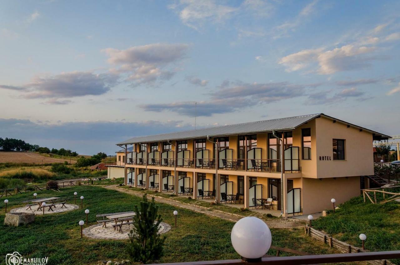 Seven Generations Winery Hotel Mechka Экстерьер фото